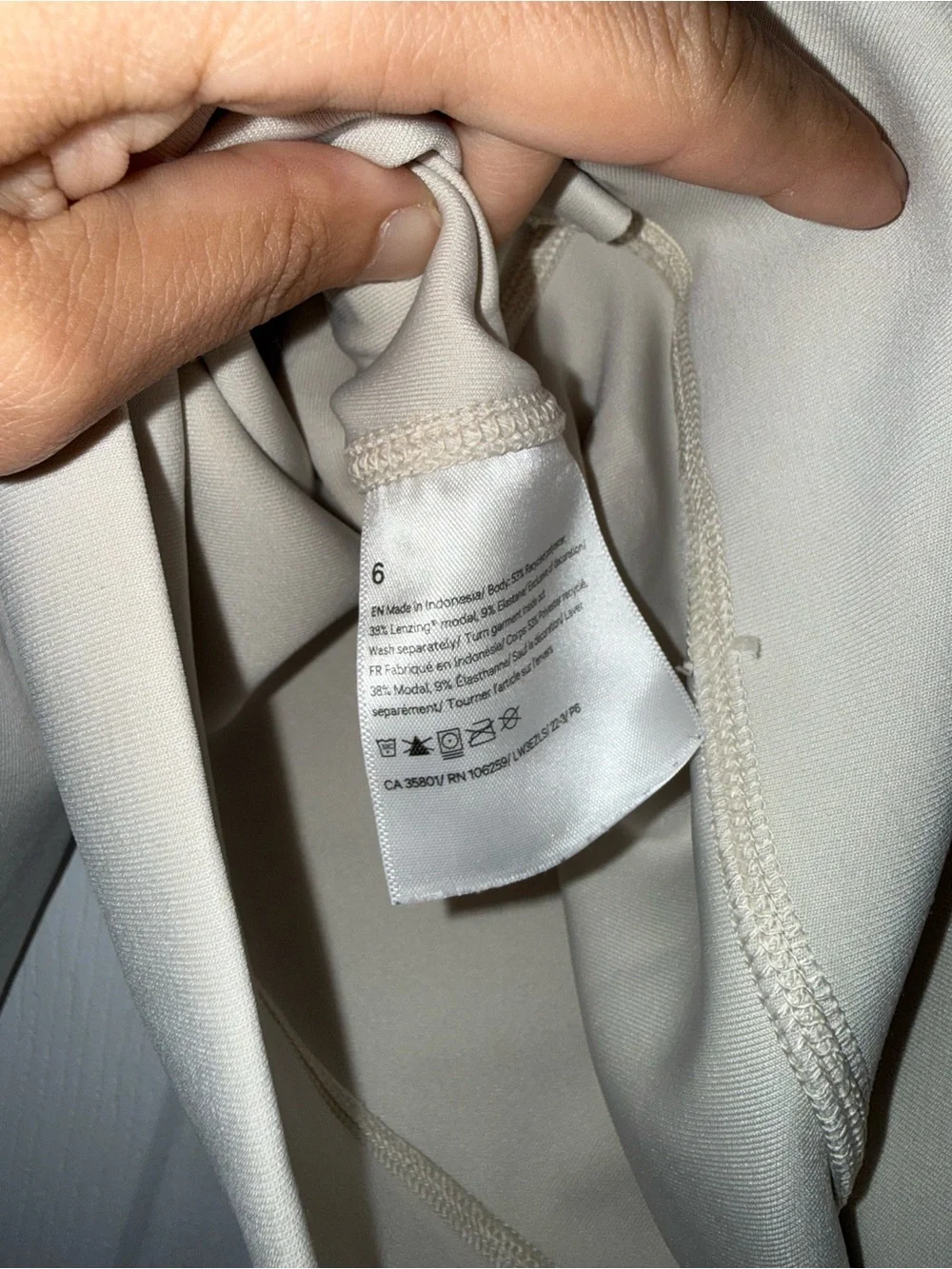 Lululemon Women’s Softstreme Perfectly Oversized Cropped Crew Sweater Bone Size